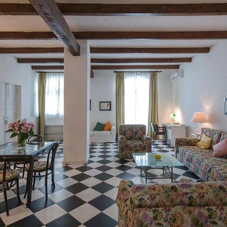 Agriturismo Il Torrione Pinerolo Buitenkant foto