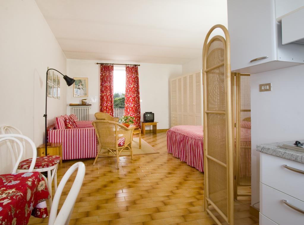 Agriturismo Il Torrione Pinerolo Kamer foto