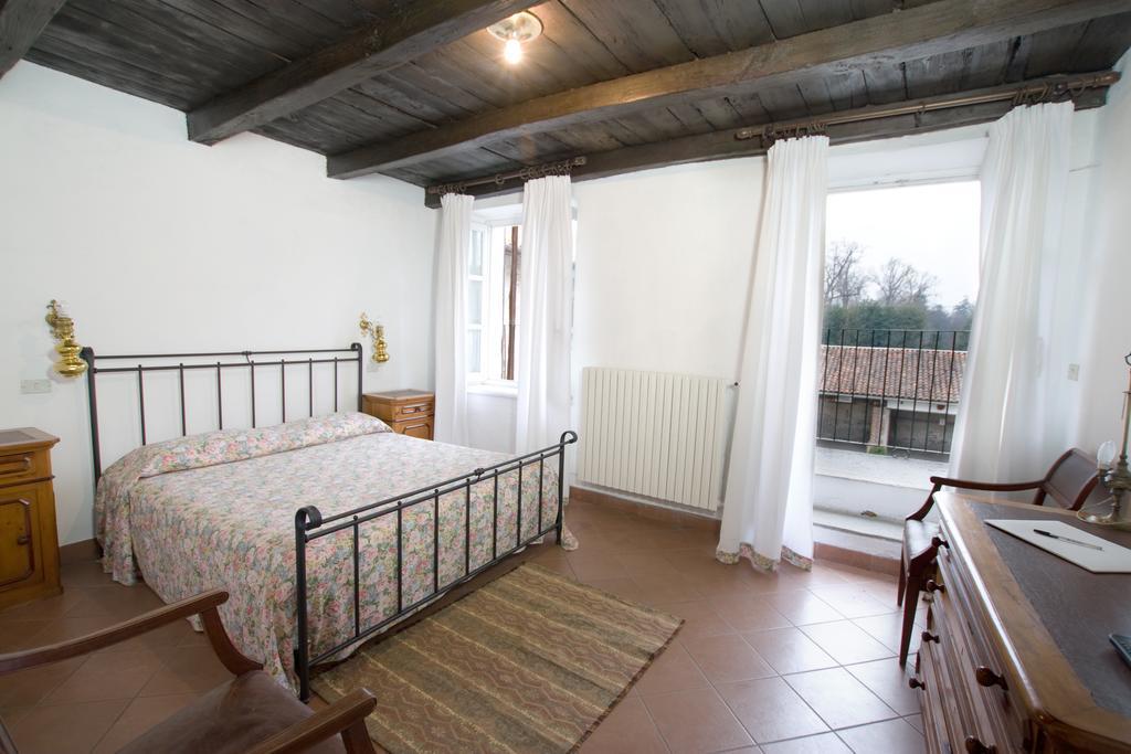 Agriturismo Il Torrione Pinerolo Kamer foto