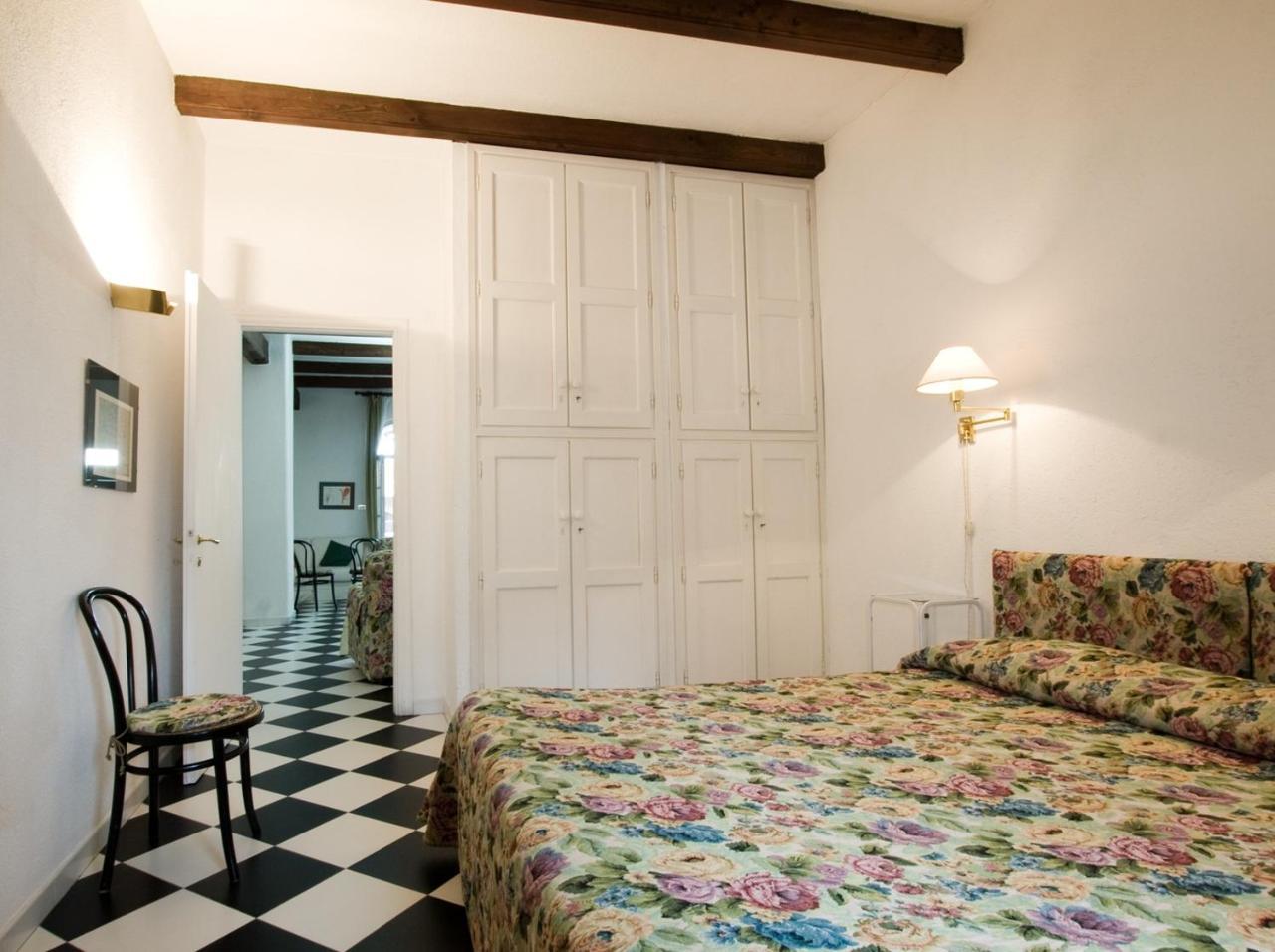 Agriturismo Il Torrione Pinerolo Buitenkant foto